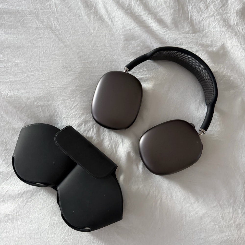 apple airpods max -space grey